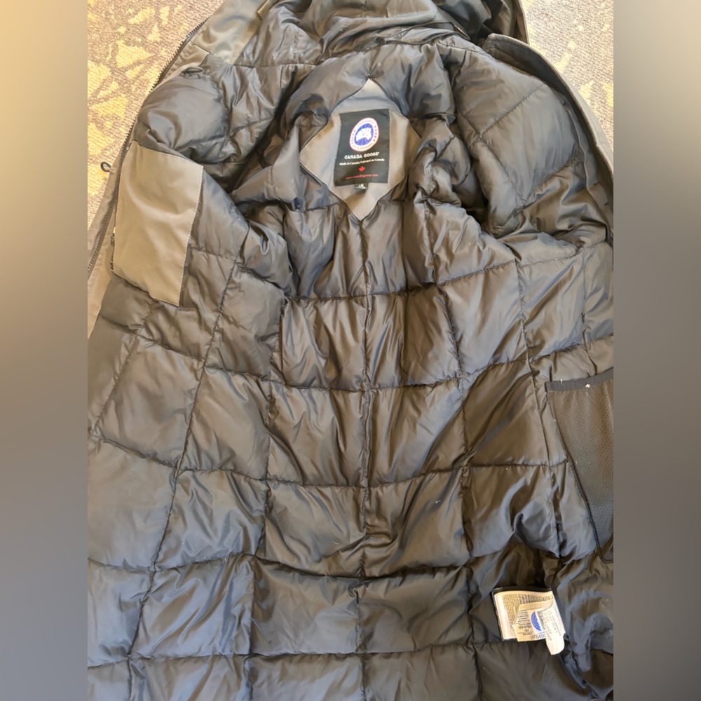 Canada Goose Youth Britannia Parka in dark gray size Large 14-16 - Picture 10 of 11